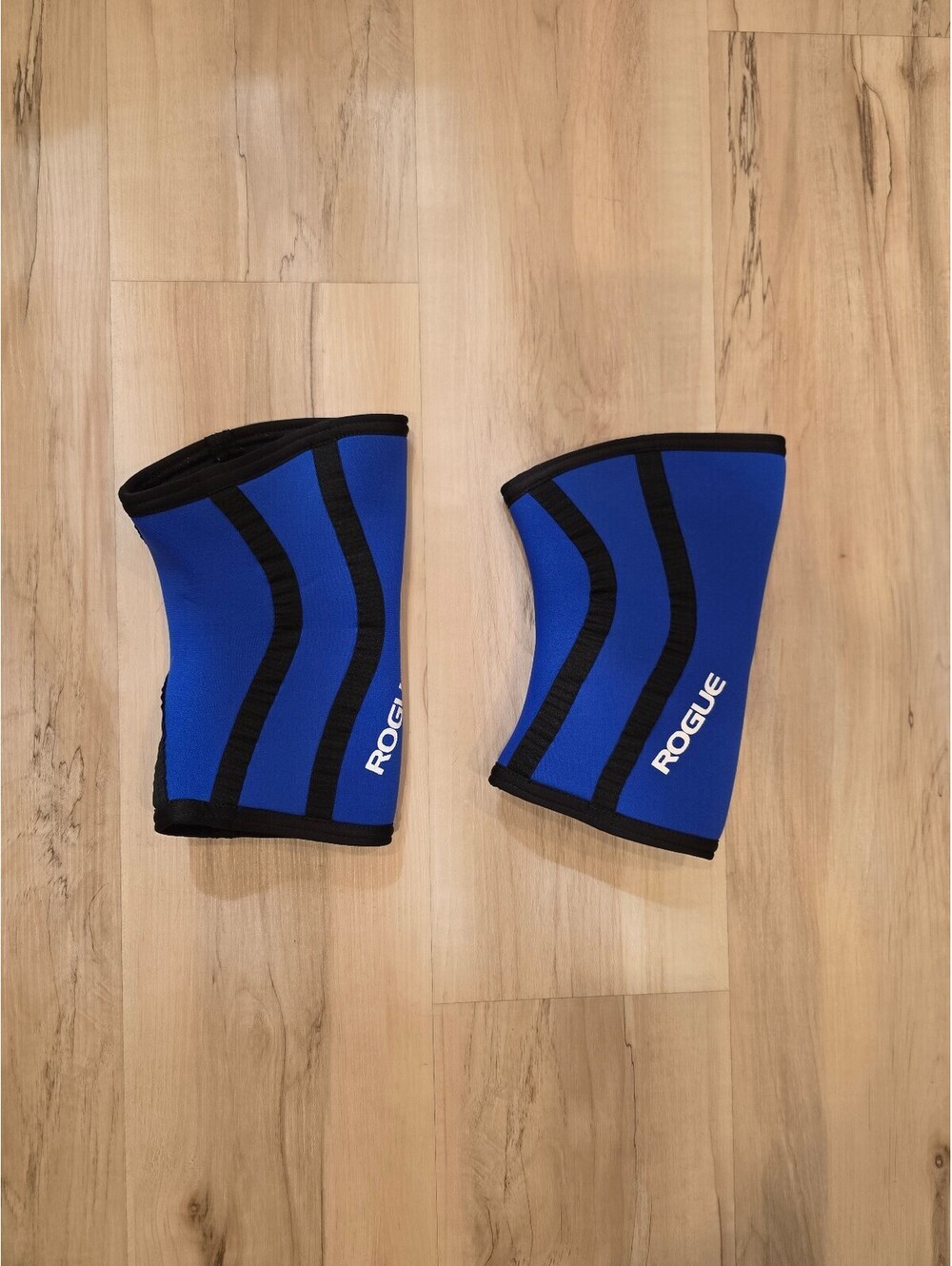 Rogue Blue Neoprene Knee Wraps 3MM Medium Support